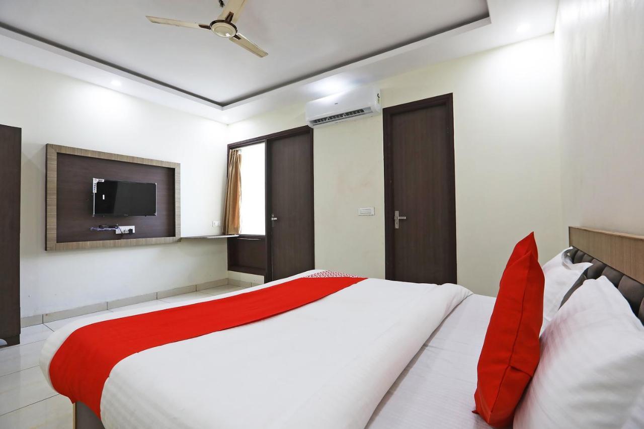 Hôtel Oyo 48501 Dayal Regency à Hapur Extérieur photo