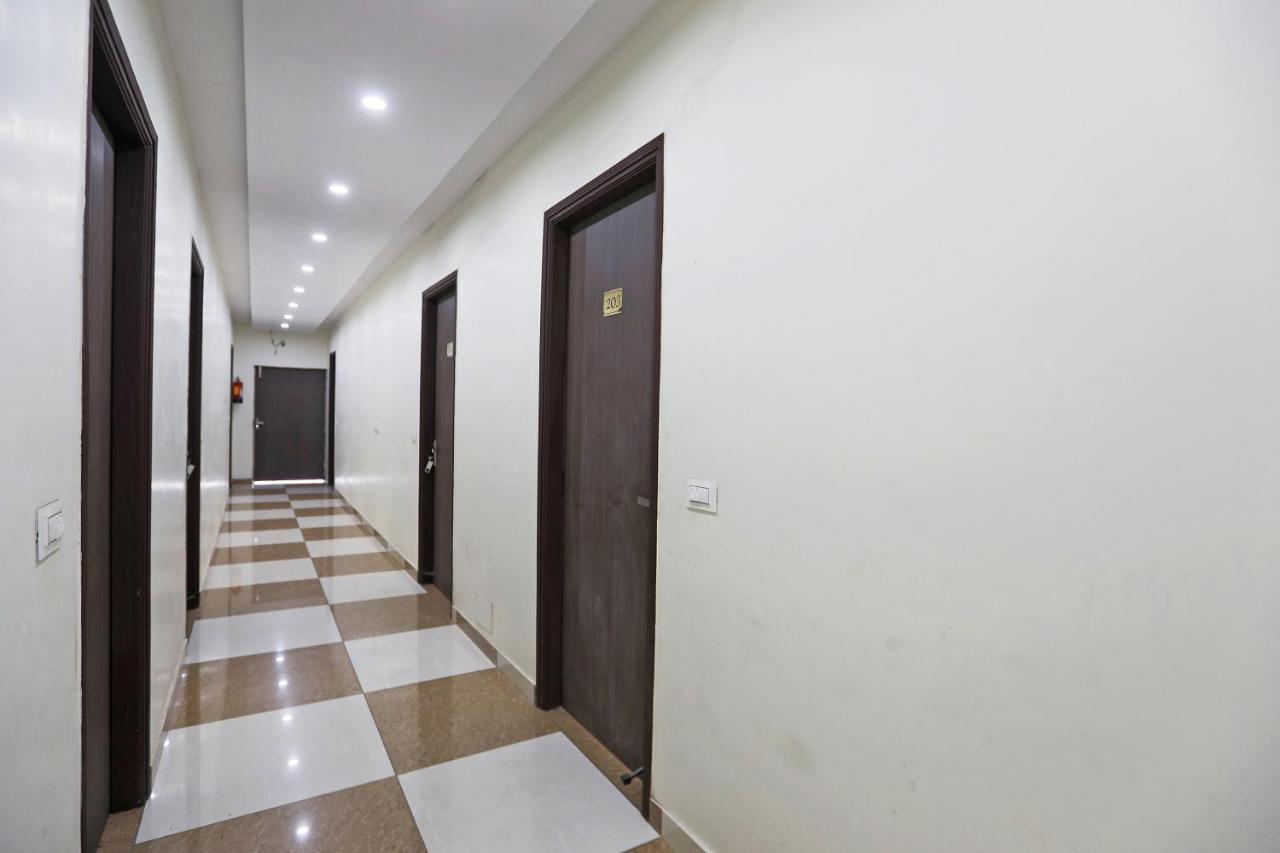 Hôtel Oyo 48501 Dayal Regency à Hapur Extérieur photo
